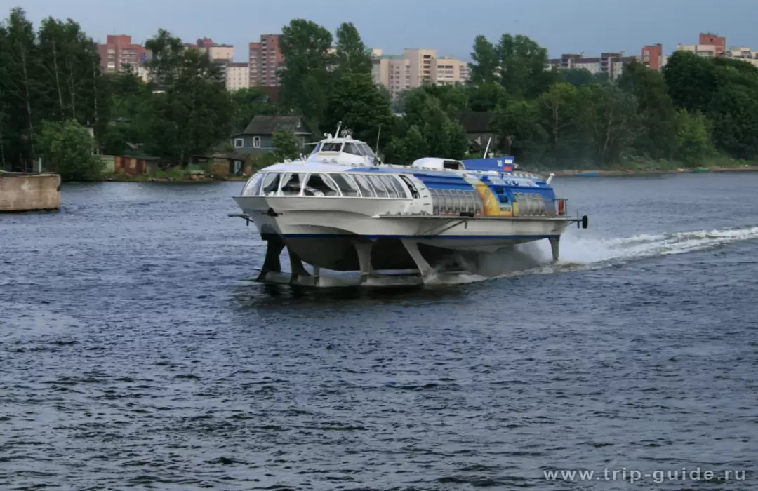 «Метеор 247» на Неве «Метеор 247» на Неве