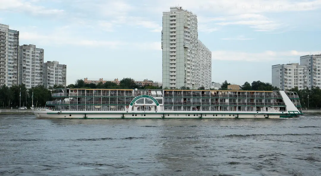 Теплоход «Золотое кольцо» в Москве Теплоход «Золотое кольцо» в Москве