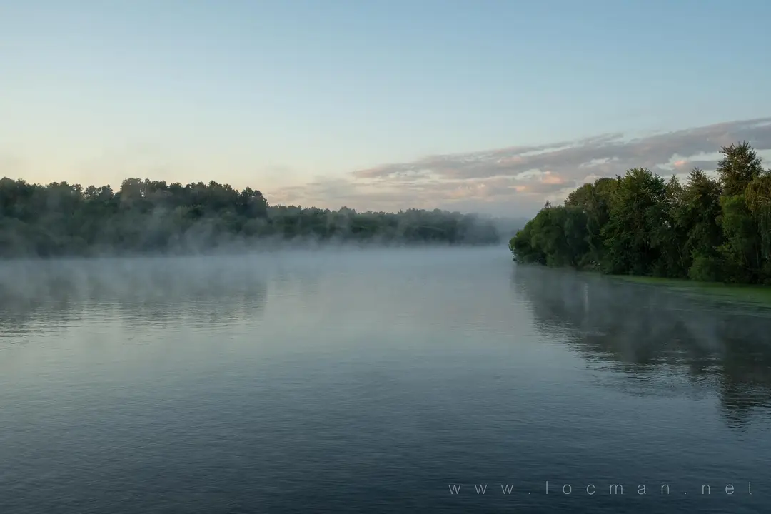 Туман на реке фото Туман на реке фото