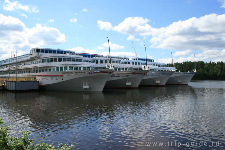 Теплоход александр радищев фото