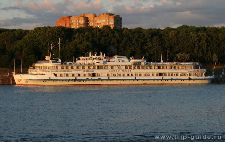 Теплоход салават юлаев фото