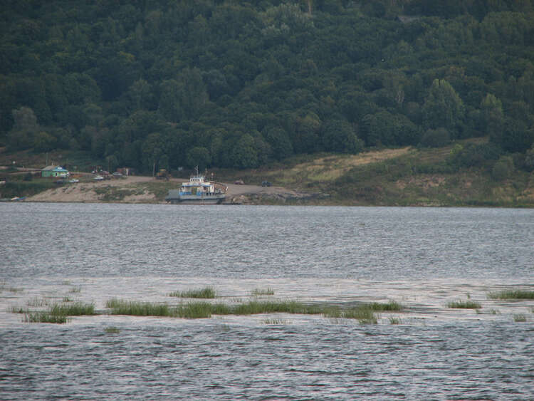 Красное на волге паромная