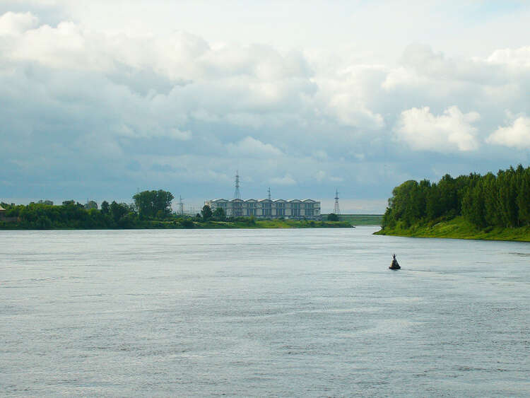 Рыбинская плотина. Рыбинская ГЭС Рыбинск. Рыбинск плотина. Река Шексна Рыбинск. Поселок ГЭС 14 Рыбинск.